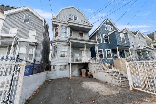 $650,000 | 424 Summer Avenue, Newark, NJ 07104