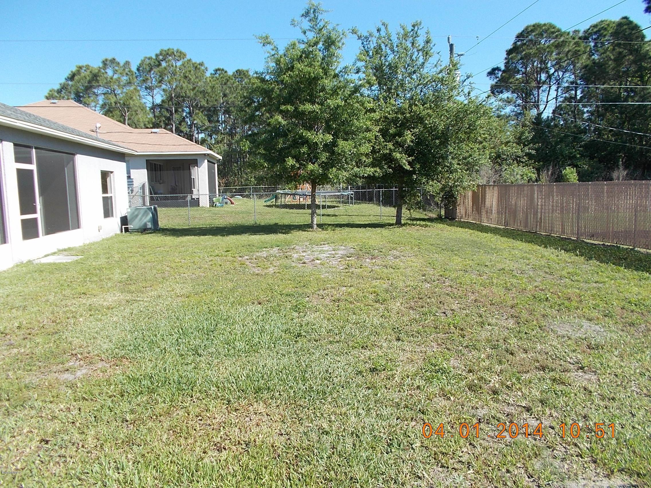 841 Degroodt Road Southwest Palm Bay, FL 32908 - Photo 18 of 19 Yard