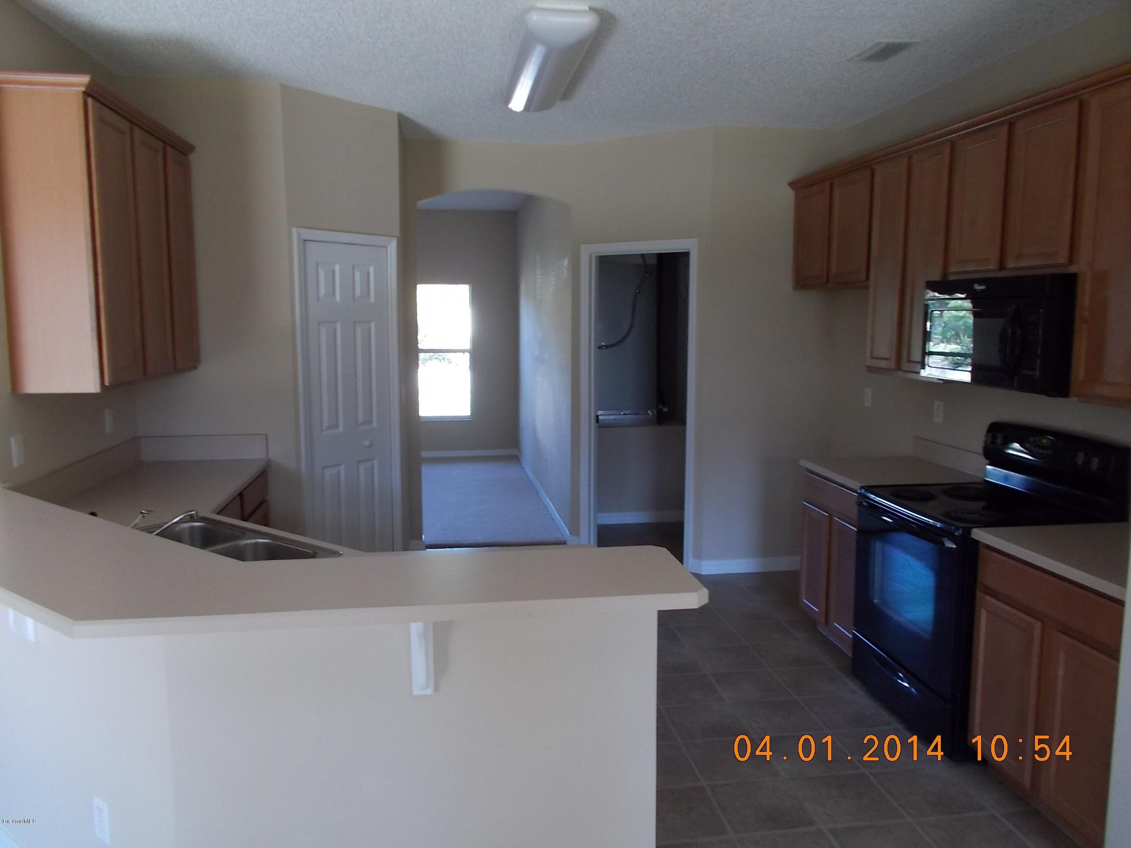 841 Degroodt Road Southwest Palm Bay, FL 32908 - Photo 3 of 19 Kitchen