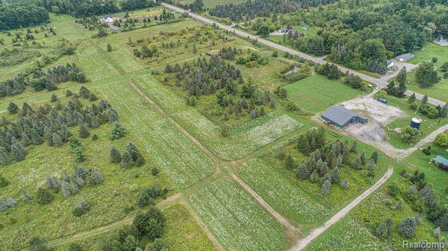 5481 East Clyde Road Howell, MI 48855 - Photo 15 of 30