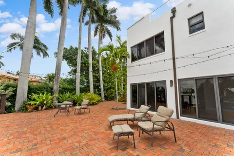 $6,200,000 | 1121 Bel Air Drive, Highland Beach, FL 33487