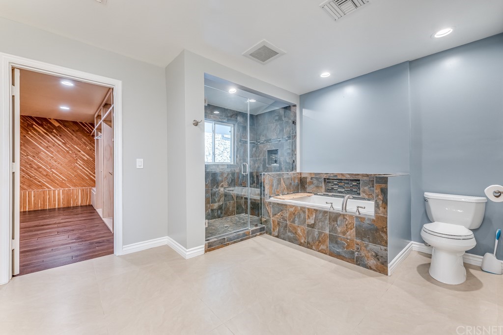150 Saddlebow Road Bell Canyon, CA 91307 - Photo 37 of 37 a bathroom with a sink and a toilet