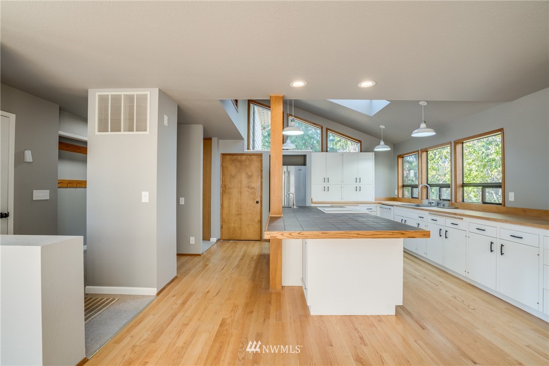 409 Lower Sunnyslope Road Wenatchee, WA 98801 - Photo 6 of 25 Gallery Image 6