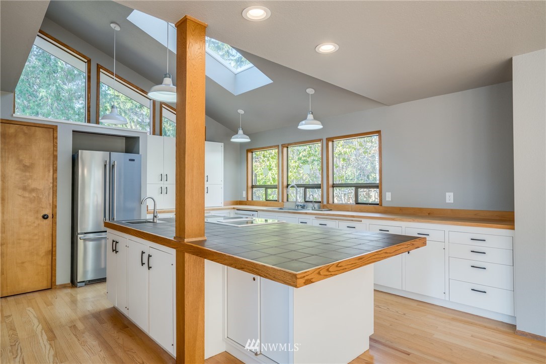 409 Lower Sunnyslope Road Wenatchee, WA 98801 - Photo 7 of 25 Gallery Image 7