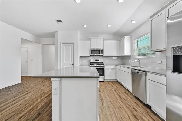 $2,400 | 10725 Steinbeck Drive, Austin, TX 78747