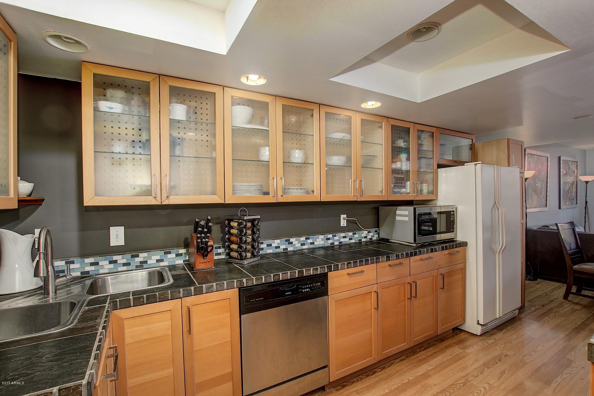 0009-3608 E Osborn Road (10)