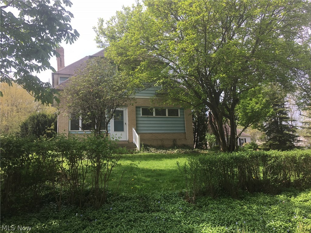 1468 Salt Springs Road Niles, OH 44446 - Photo 1 of 24