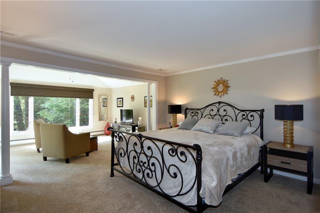 220 Crestmont Road Pittsburgh, PA 15237 - Photo 14 of 23 Gallery Image 14