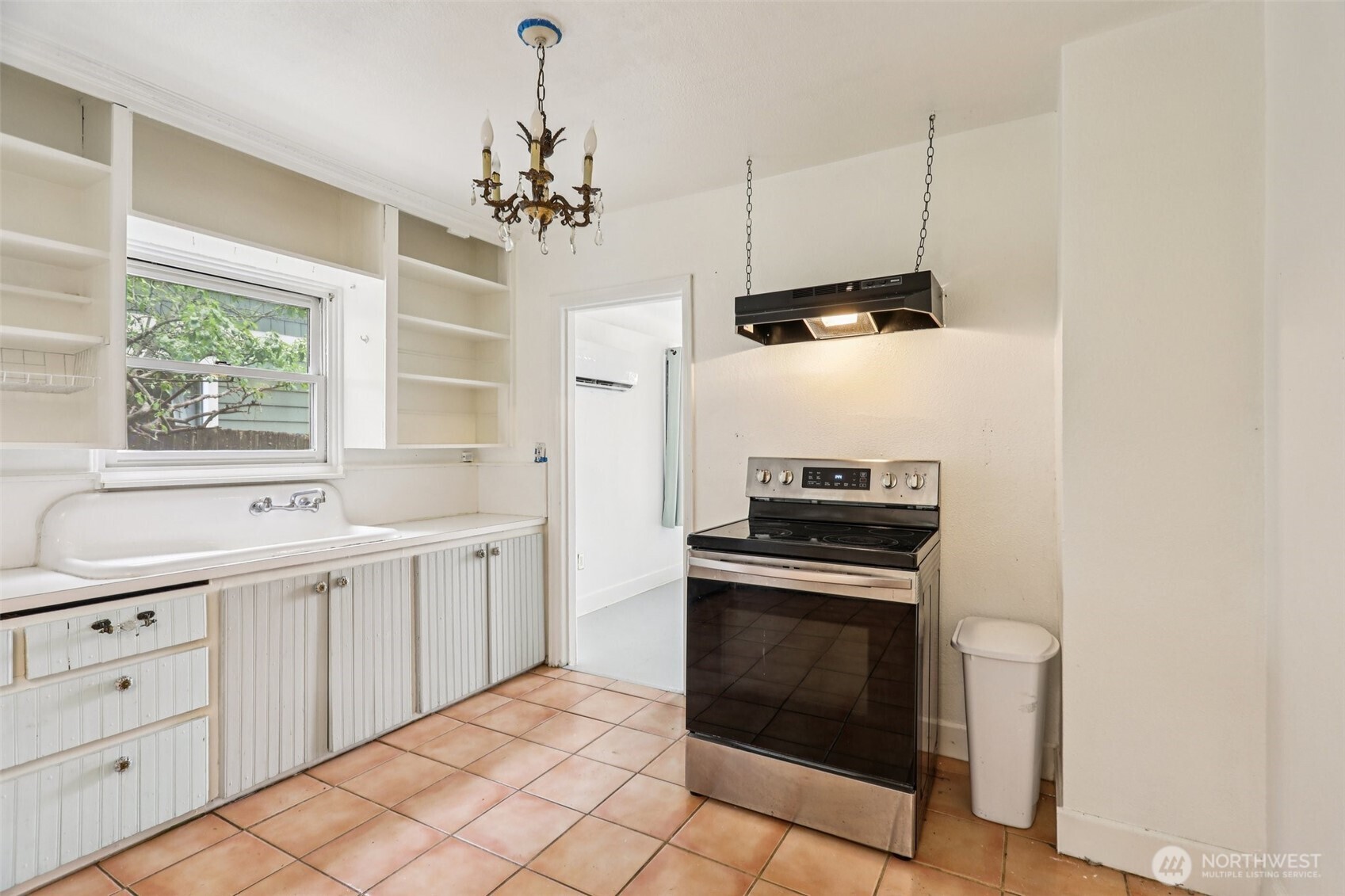 3513 Southwest 97th Street Seattle, WA 98126 - Photo 10 of 32