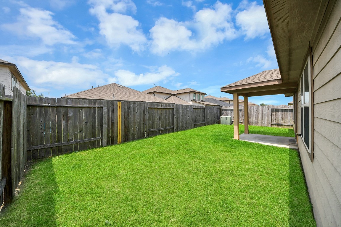 8022 Gambrel Way Rosharon, TX 77583 - Photo 27 of 29