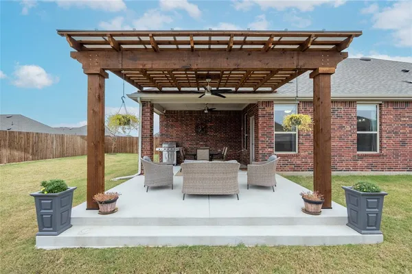 $390,000 | 11203 Hawks Lndg Drive, Aubrey, TX 76227
