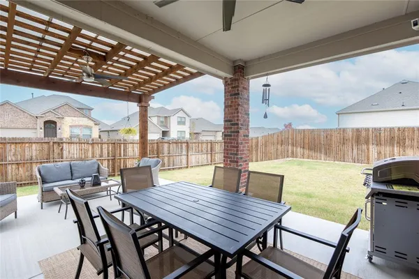 $390,000 | 11203 Hawks Lndg Drive, Aubrey, TX 76227