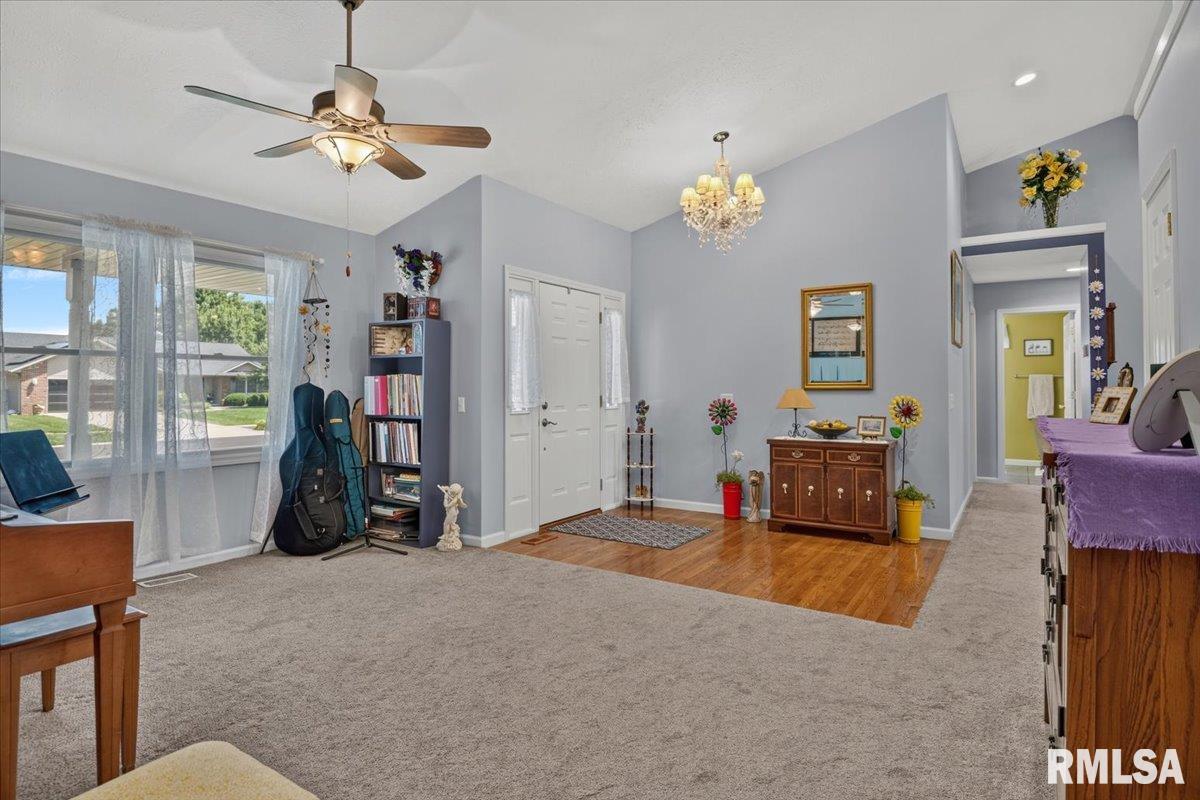 3904 Huxley Drive Springfield, IL 62711 - Photo 9 of 49