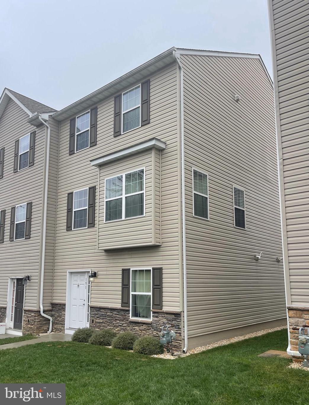 191 Moul Avenue Hanover, PA 17331 - Photo 3 of 49