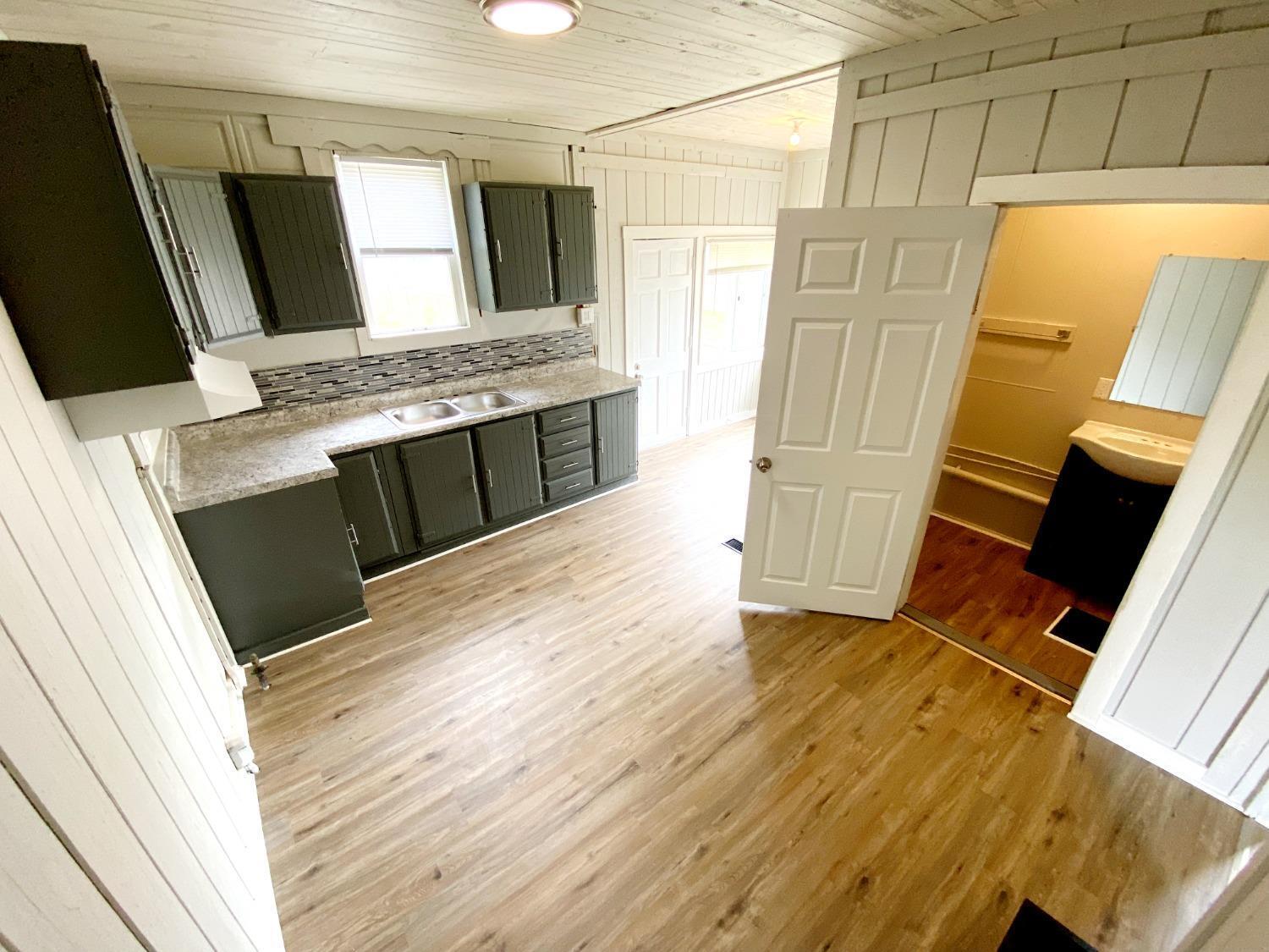 421 Yankee Road Middletown, OH 45044 - Photo 17 of 32 Gallery Image 17