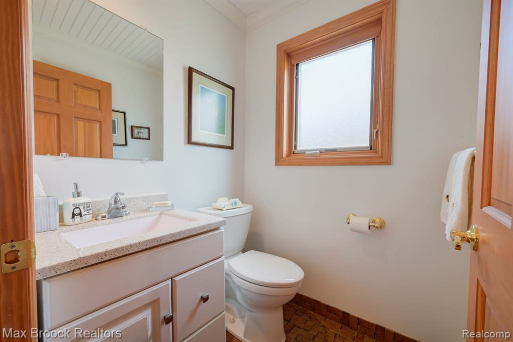 9245 North River Road Algonac, MI 48001 - Photo 17 of 37 Gallery Image 17