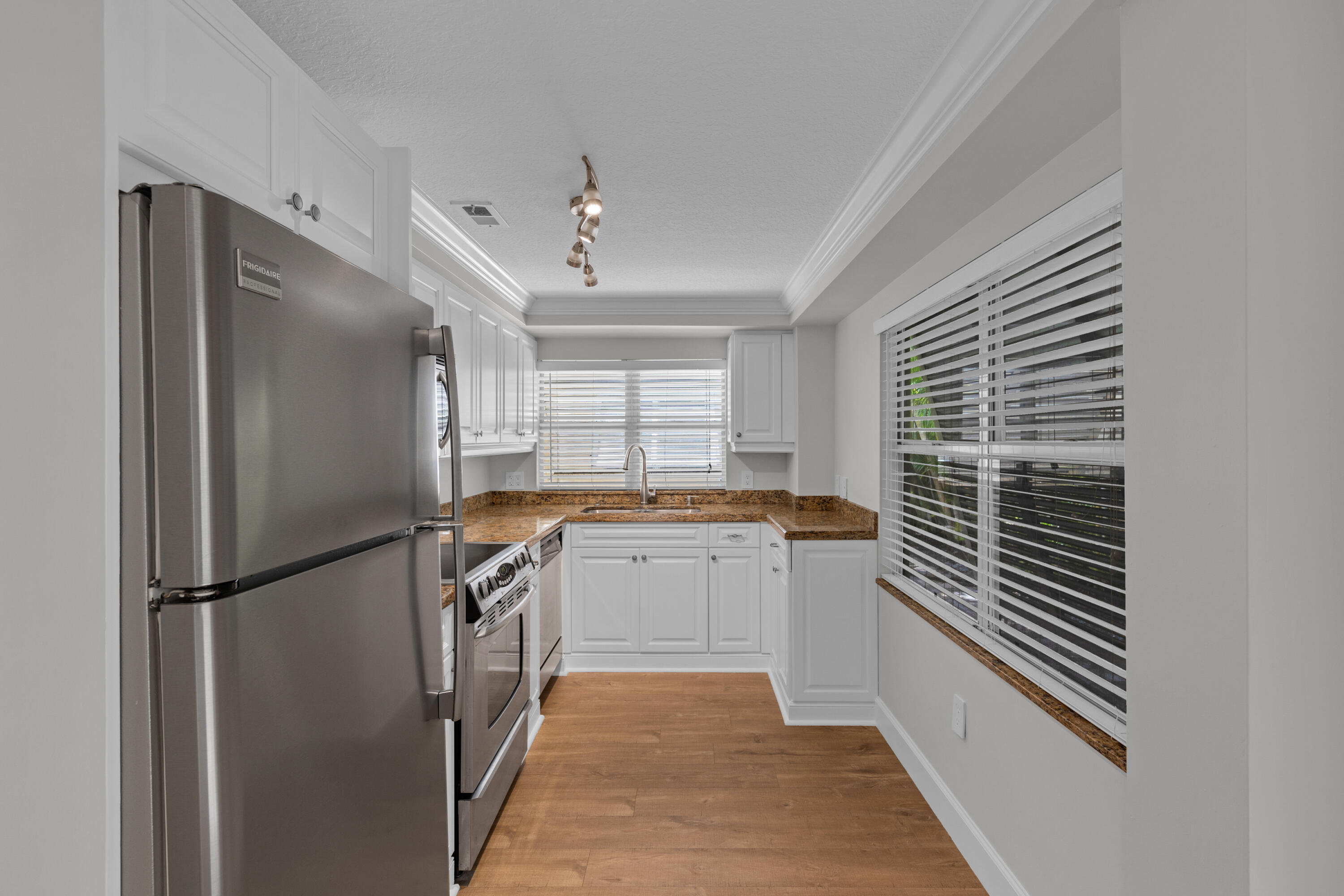 900 Northeast 4th Street, Unit B Boca Raton, FL 33432 - Photo 17 of 51 cacic (51)