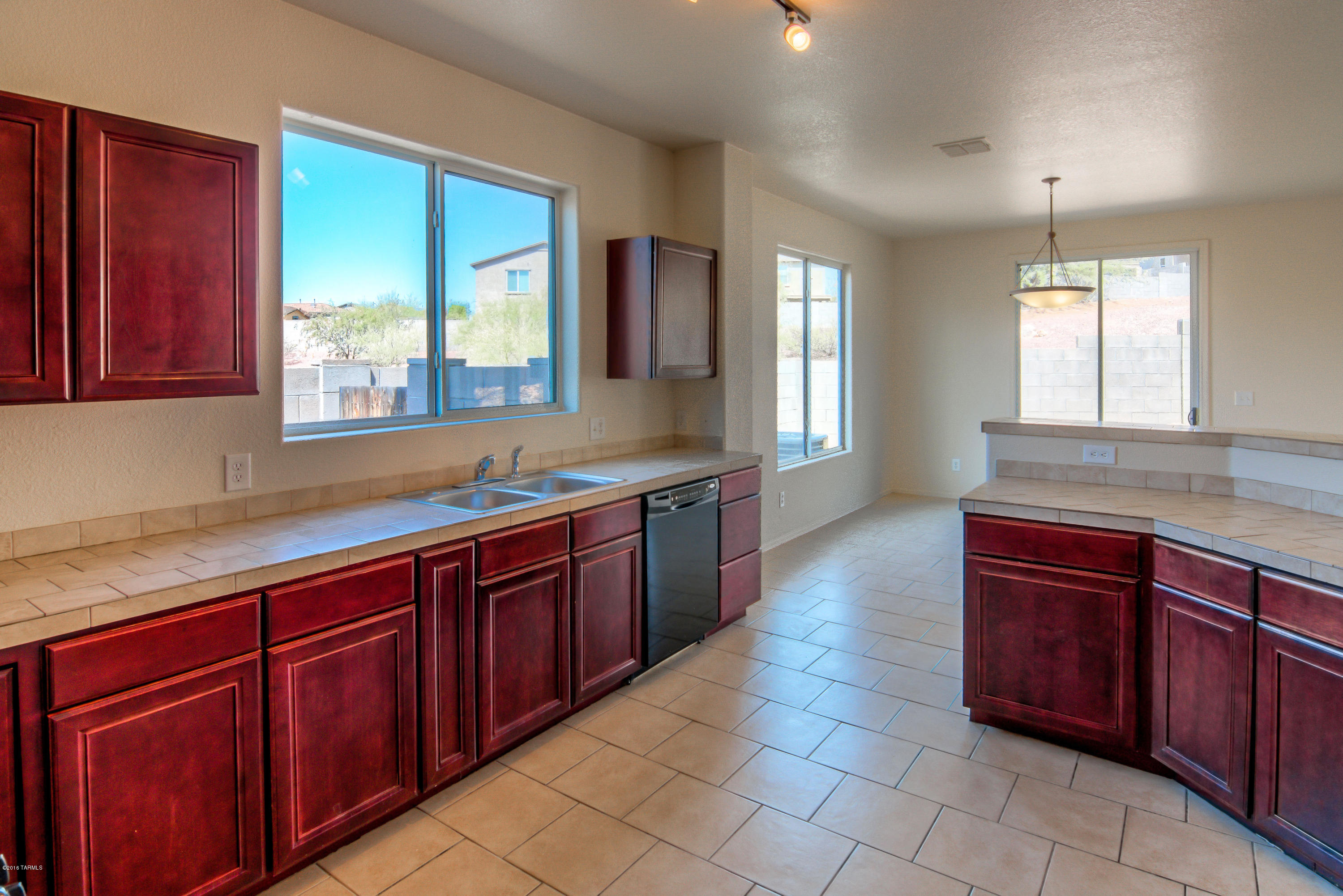 1358 South San Ricardo Court Tucson, AZ 85713 - Photo 3 of 24