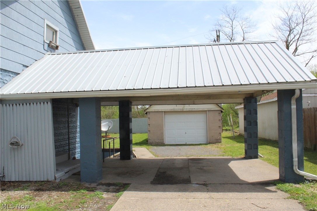 2335 Goshen Valley Road Southeast New Philadelphia, OH 44663 - Photo 5 of 15