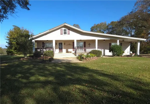$290,000 | 21137 Highway 1057, Kentwood, LA 70444