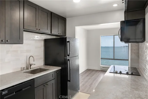 $3,950 | 8 Commodore Drive, Emeryville, CA 94608