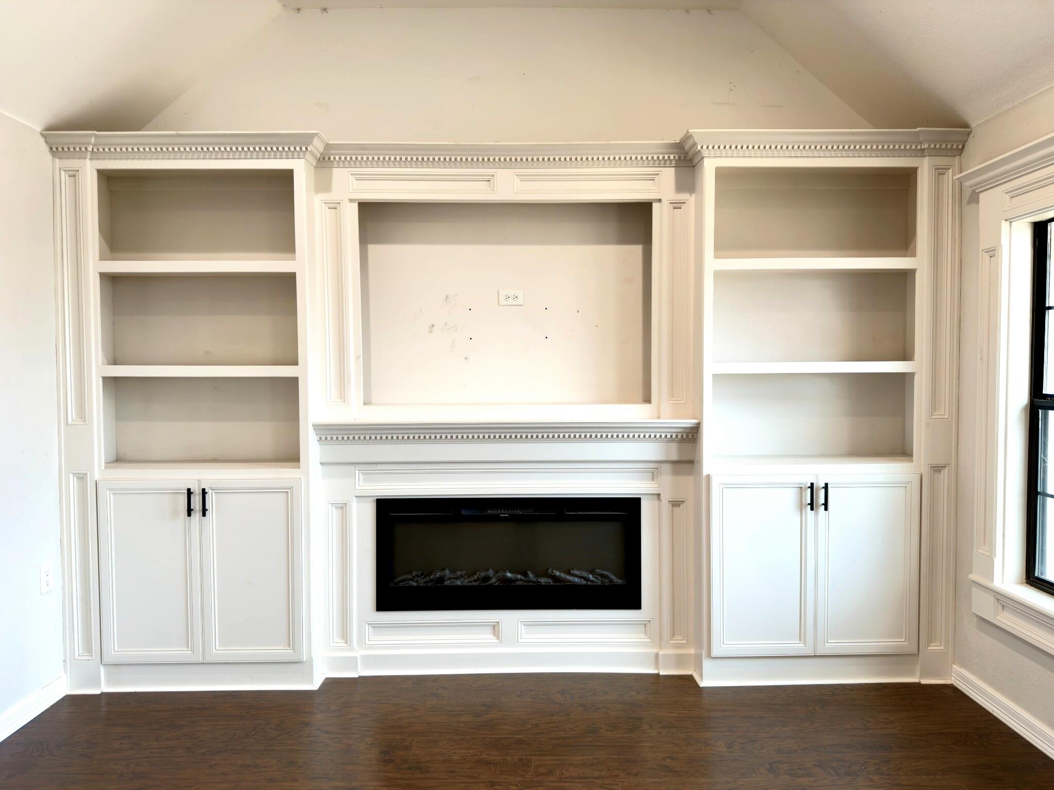 611 South Avenue H Post, TX 79356 - Photo 7 of 32 a living room with a fireplace