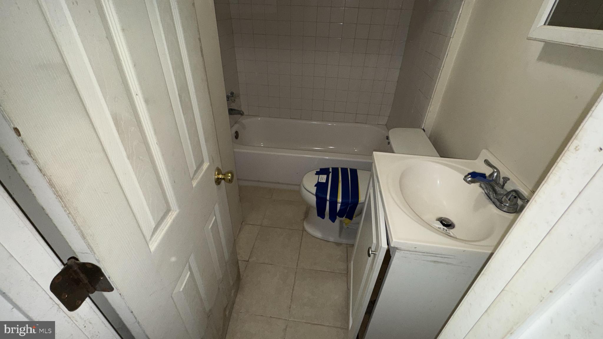 6502 Knollbrook Drive Hyattsville, MD 20783 - Photo 12 of 21 a bathroom with a sink