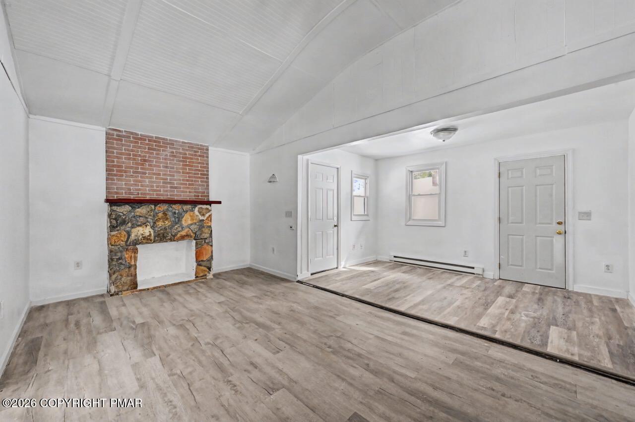 108 Mink Lane Bushkill, PA 18324 - Photo 11 of 40 108 Mink Ln 08 Large