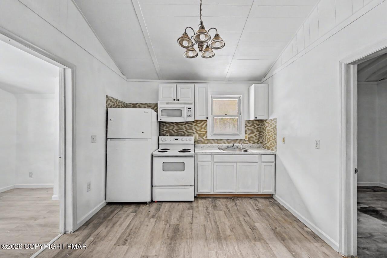 108 Mink Lane Bushkill, PA 18324 - Photo 13 of 40 108 Mink Ln 10 Large