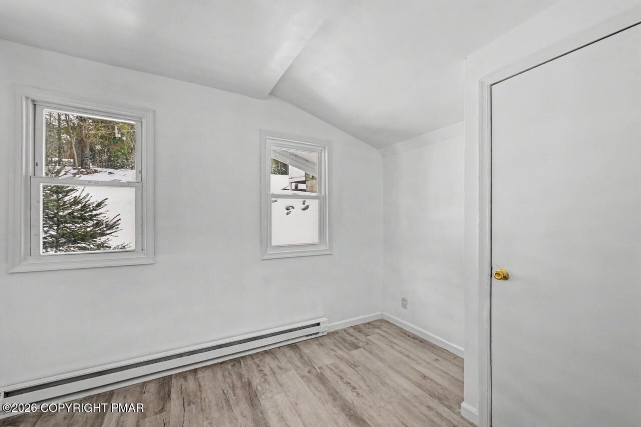 108 Mink Lane Bushkill, PA 18324 - Photo 18 of 40 108 Mink Ln 15 Large