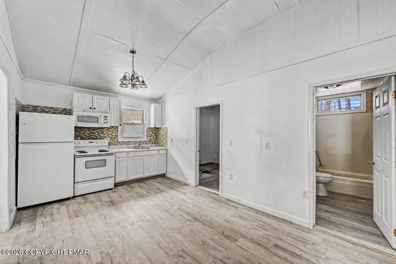 108 Mink Lane Bushkill, PA 18324 - Photo 20 of 40 108 Mink Ln 17 Large