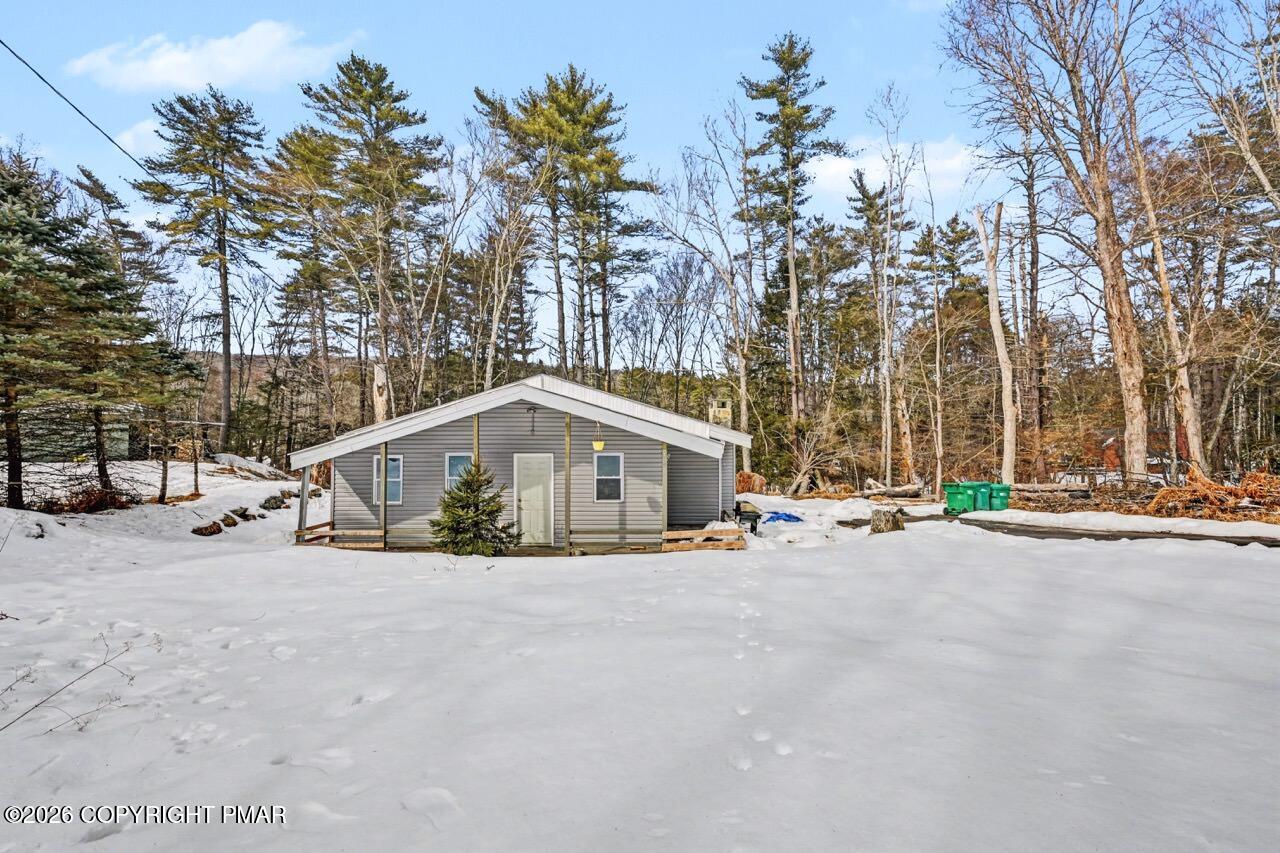 108 Mink Lane Bushkill, PA 18324 - Photo 2 of 40 108 Mink Ln 34 Large