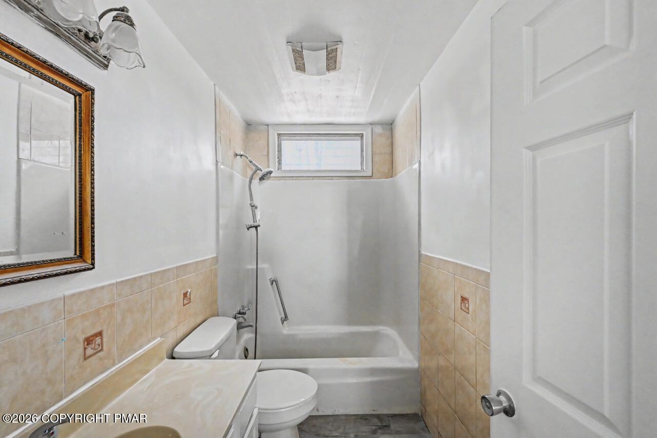 108 Mink Lane Bushkill, PA 18324 - Photo 26 of 40 108 Mink Ln 23 Large