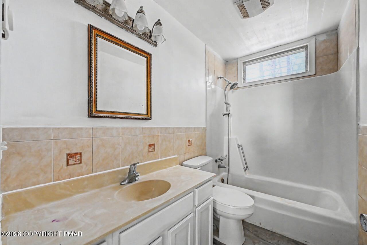 108 Mink Lane Bushkill, PA 18324 - Photo 31 of 40 108 Mink Ln 29 Large