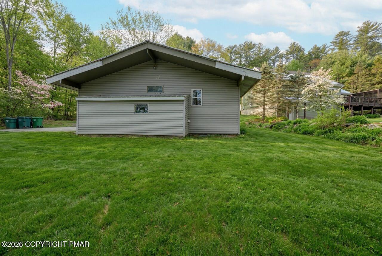 108 Mink Lane Bushkill, PA 18324 - Photo 36 of 40 108 Mink Ln 32 Spring Large