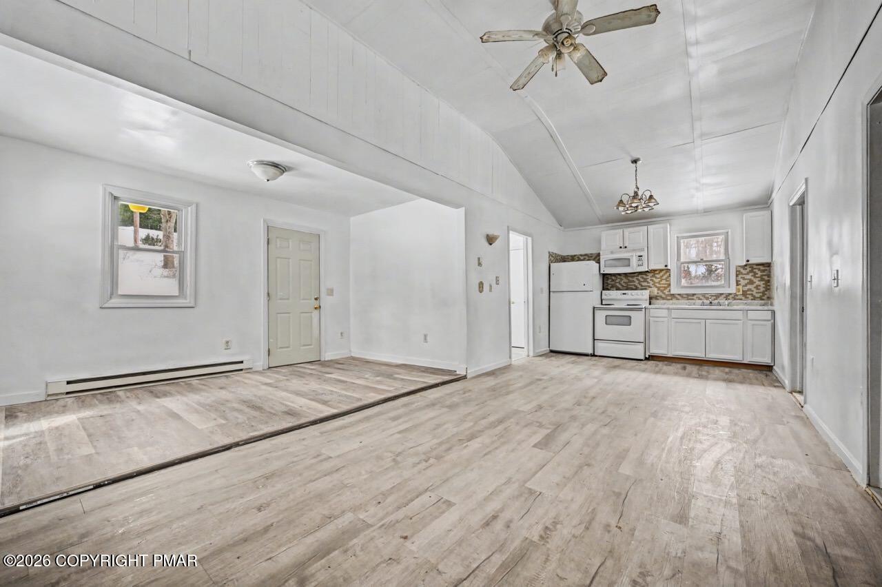 108 Mink Lane Bushkill, PA 18324 - Photo 7 of 40 108 Mink Ln 04 Large