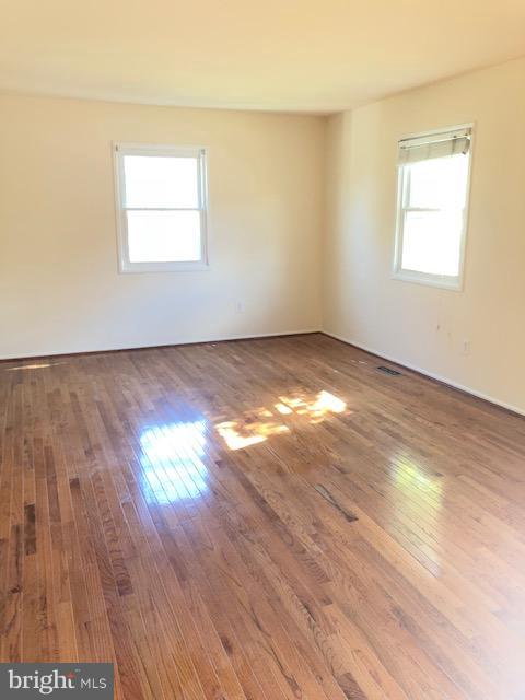 7509 Remington Road Manassas, VA 20109 - Photo 4 of 14 Living Room