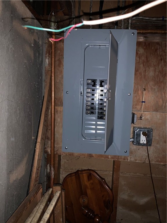 7 Murphy Circle Middletown, RI 02842 - Photo 3 of 8