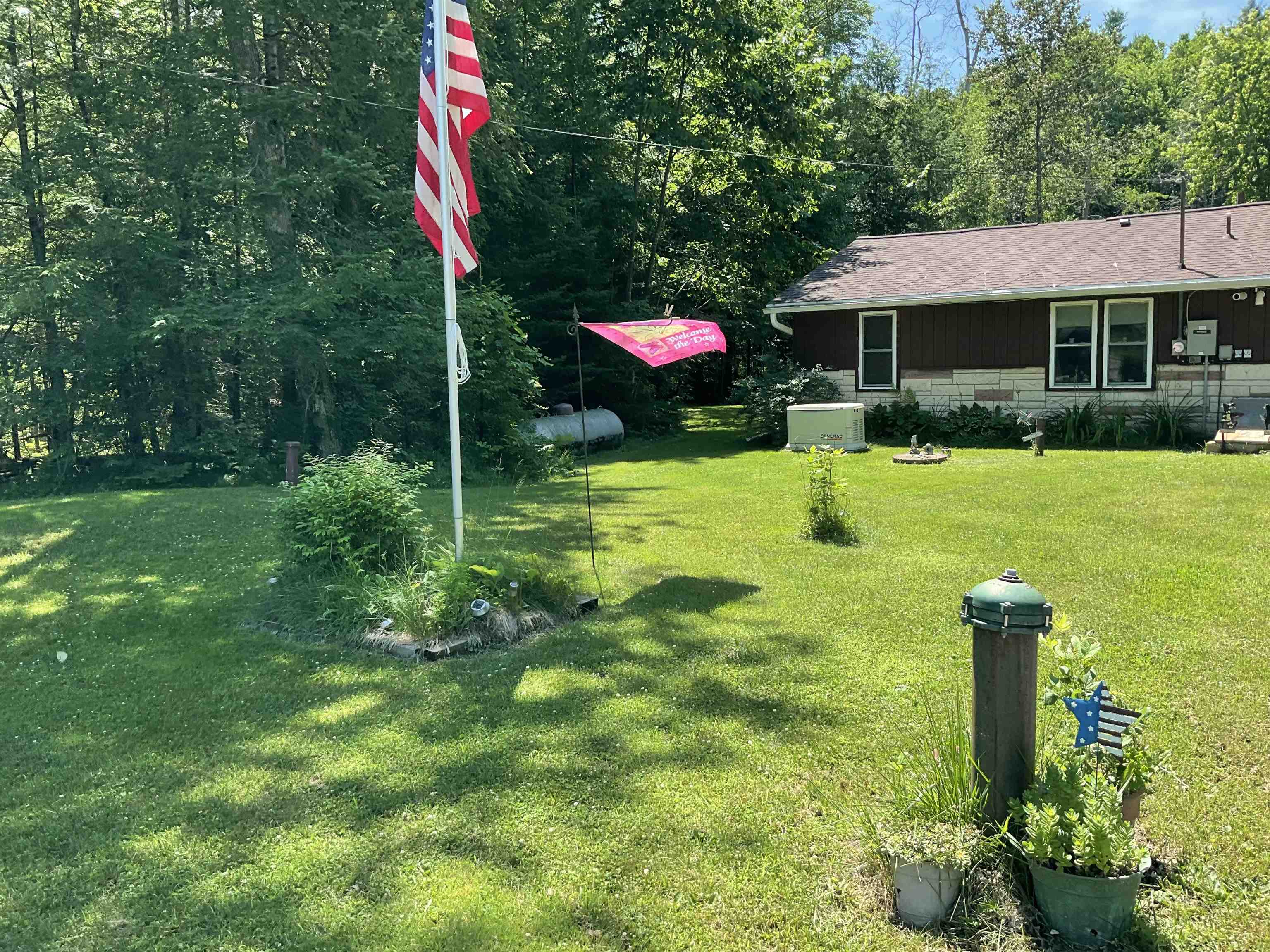 10817 Randall Lane Suring, WI 54174 - Photo 4 of 7