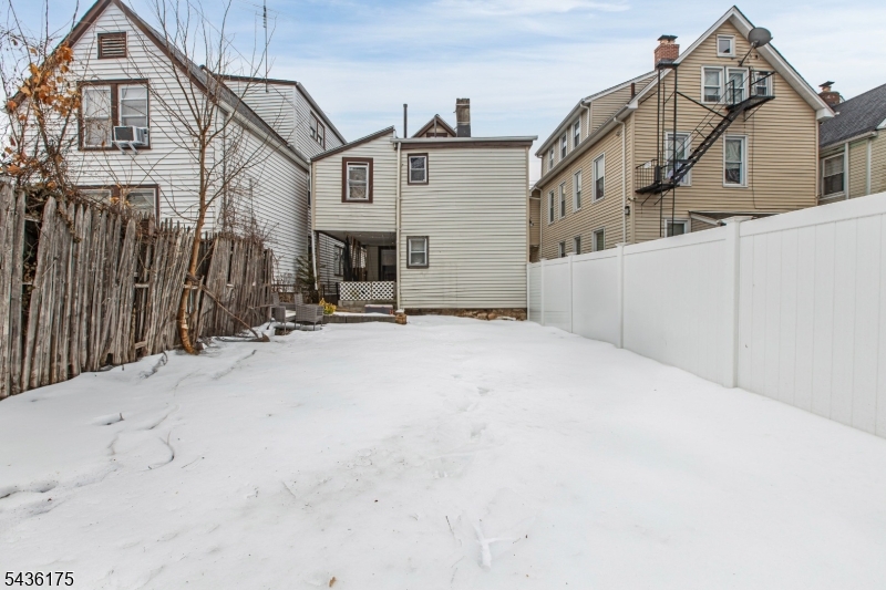 527 Valley Street, Unit 2 Orange, NJ 07050 - Photo 5 of 38