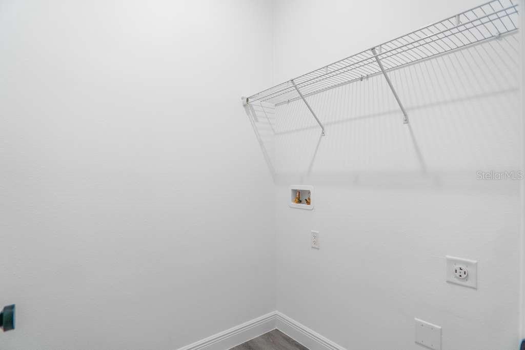 15683 Southwest 49th Avenue Road Ocala, FL 34473 - Photo 18 of 27 a view of a small room