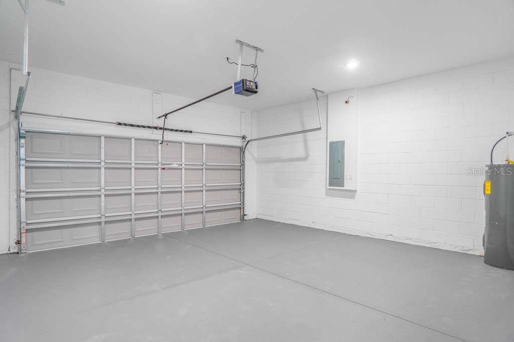 15683 Southwest 49th Avenue Road Ocala, FL 34473 - Photo 27 of 27 a view of a garage