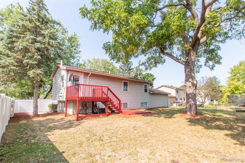 22582 Winfield Road Novi, MI 48375 - Photo 27 of 31