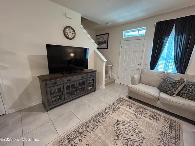 $2,000 | 75510 Harvester Street, Yulee, FL 32097