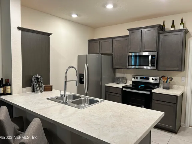 $2,000 | 75510 Harvester Street, Yulee, FL 32097