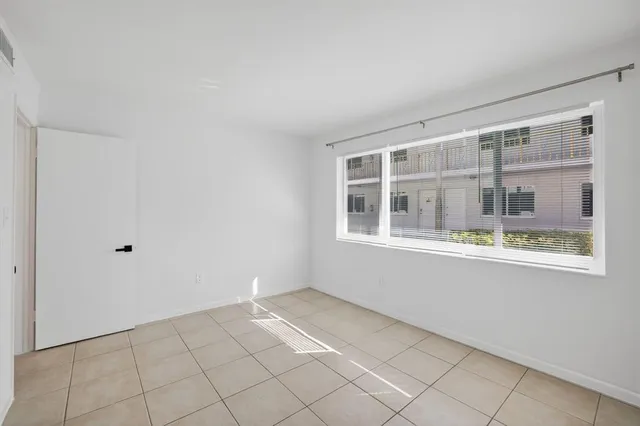 $1,950 | 1821 Middle River Drive, Unit 8, Fort Lauderdale, FL 33305