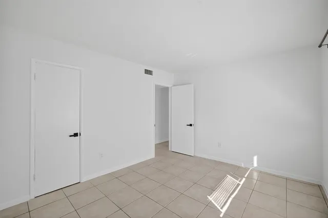 $1,950 | 1821 Middle River Drive, Unit 8, Fort Lauderdale, FL 33305