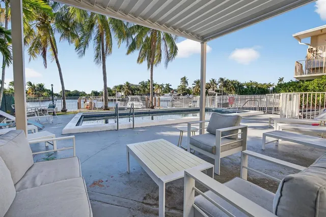 $1,950 | 1821 Middle River Drive, Unit 8, Fort Lauderdale, FL 33305