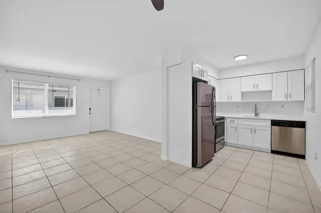 $1,950 | 1821 Middle River Drive, Unit 8, Fort Lauderdale, FL 33305