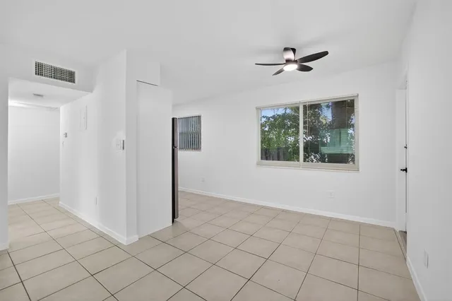 $1,950 | 1821 Middle River Drive, Unit 8, Fort Lauderdale, FL 33305